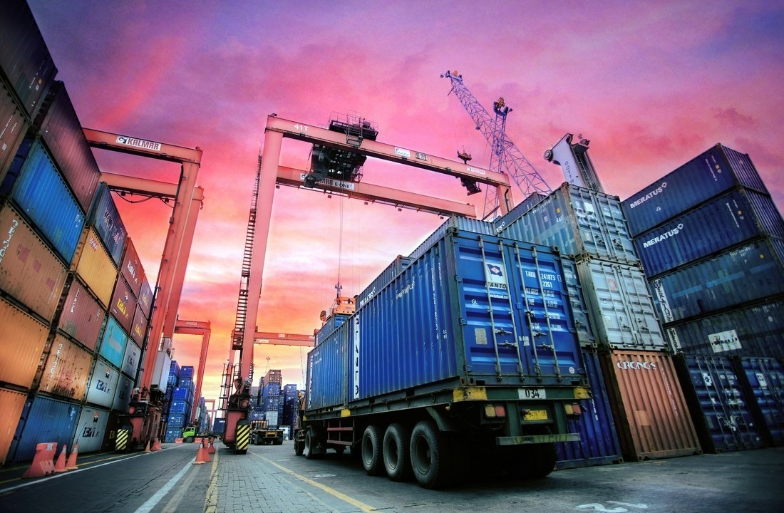 Container port illustrating a Q4 apparel shipping lead time buffer