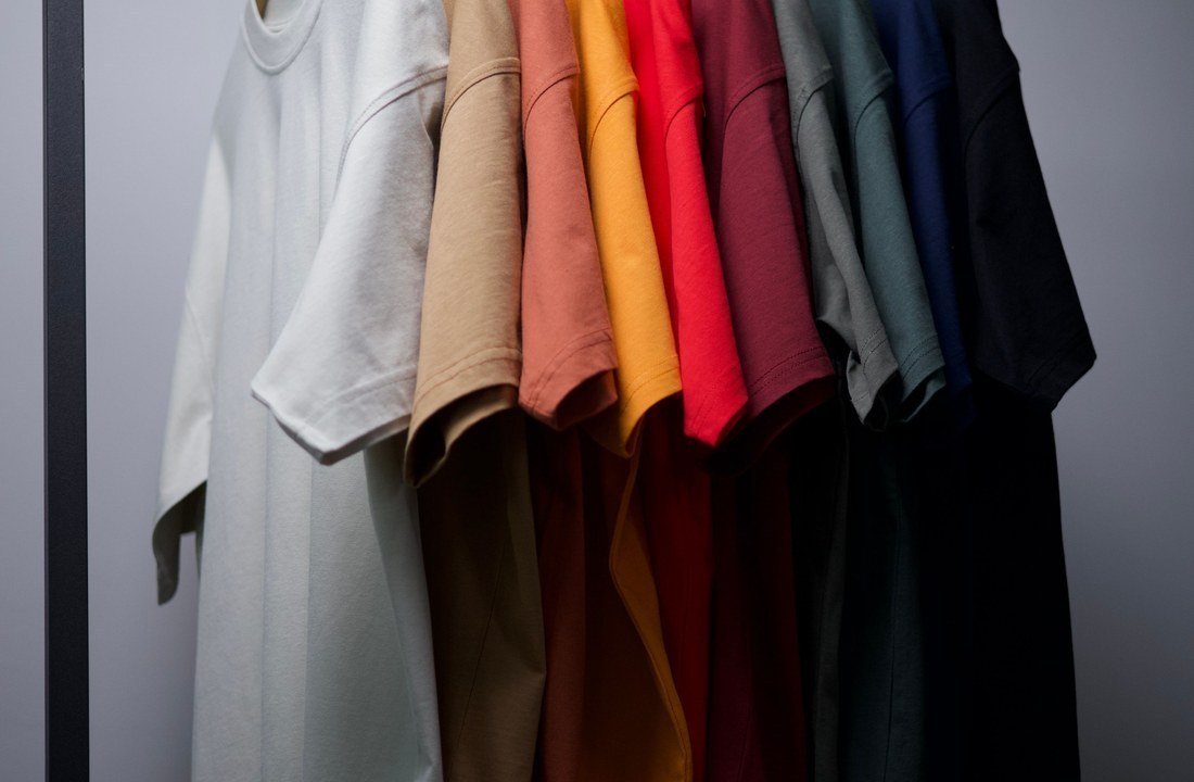 Garment colors and components separated for a low MOQ clothing order