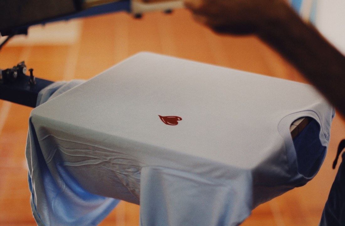 T shirt printing process reviewed for coverage hand and repeatability