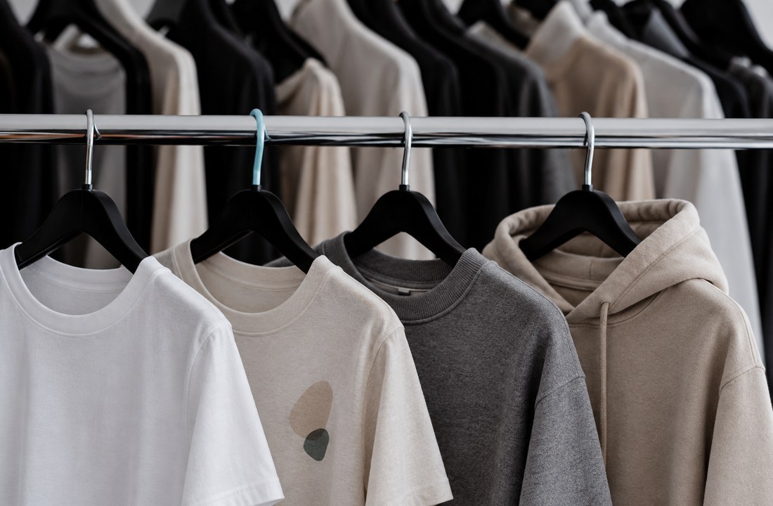 One-piece T-shirt hoodie and sweatshirt test set
