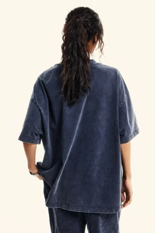 Unisex Casual Tight Neck T-Shirt - Thumbnail Image