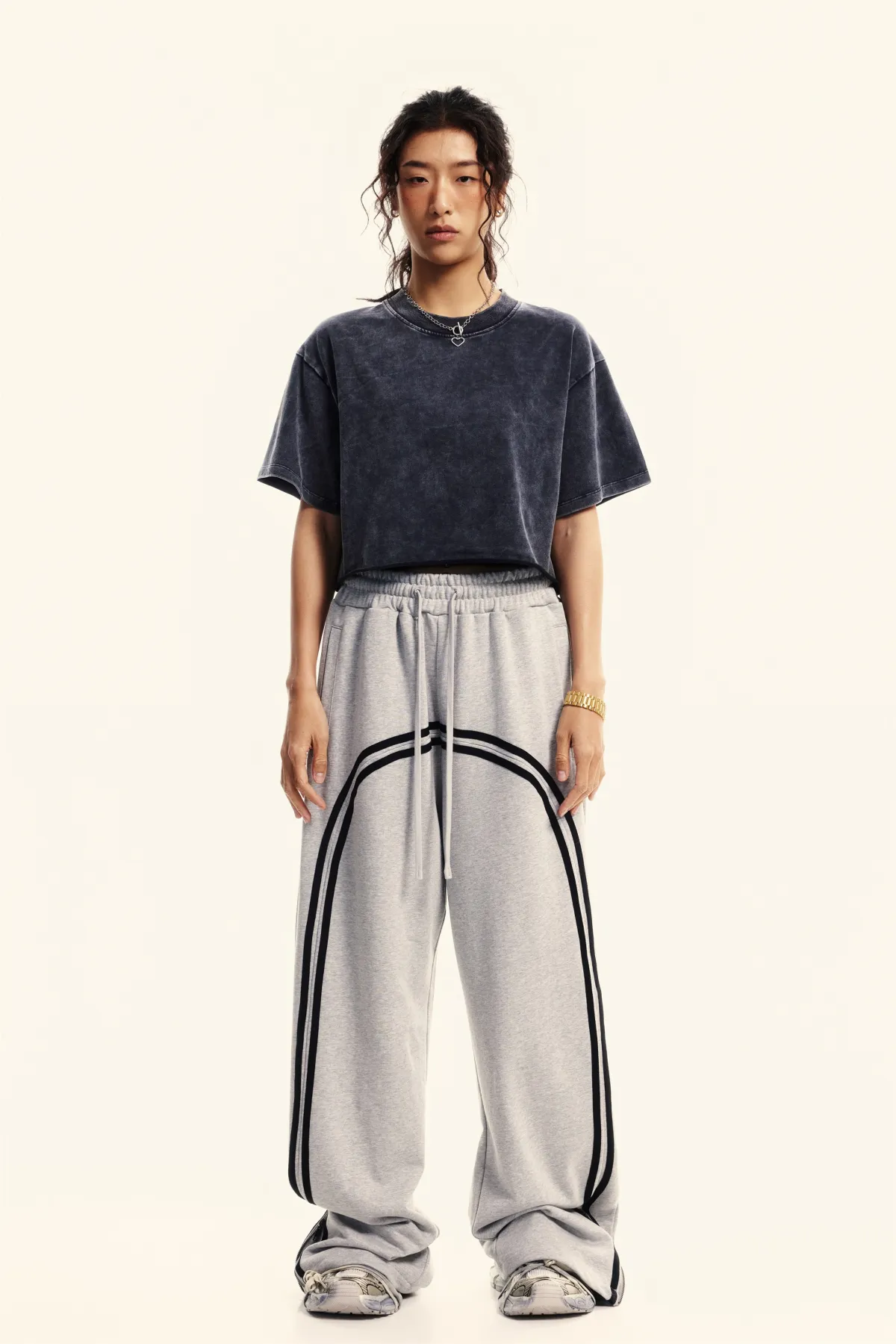  Women's Crop Top T-shirt - Thumbnail Image